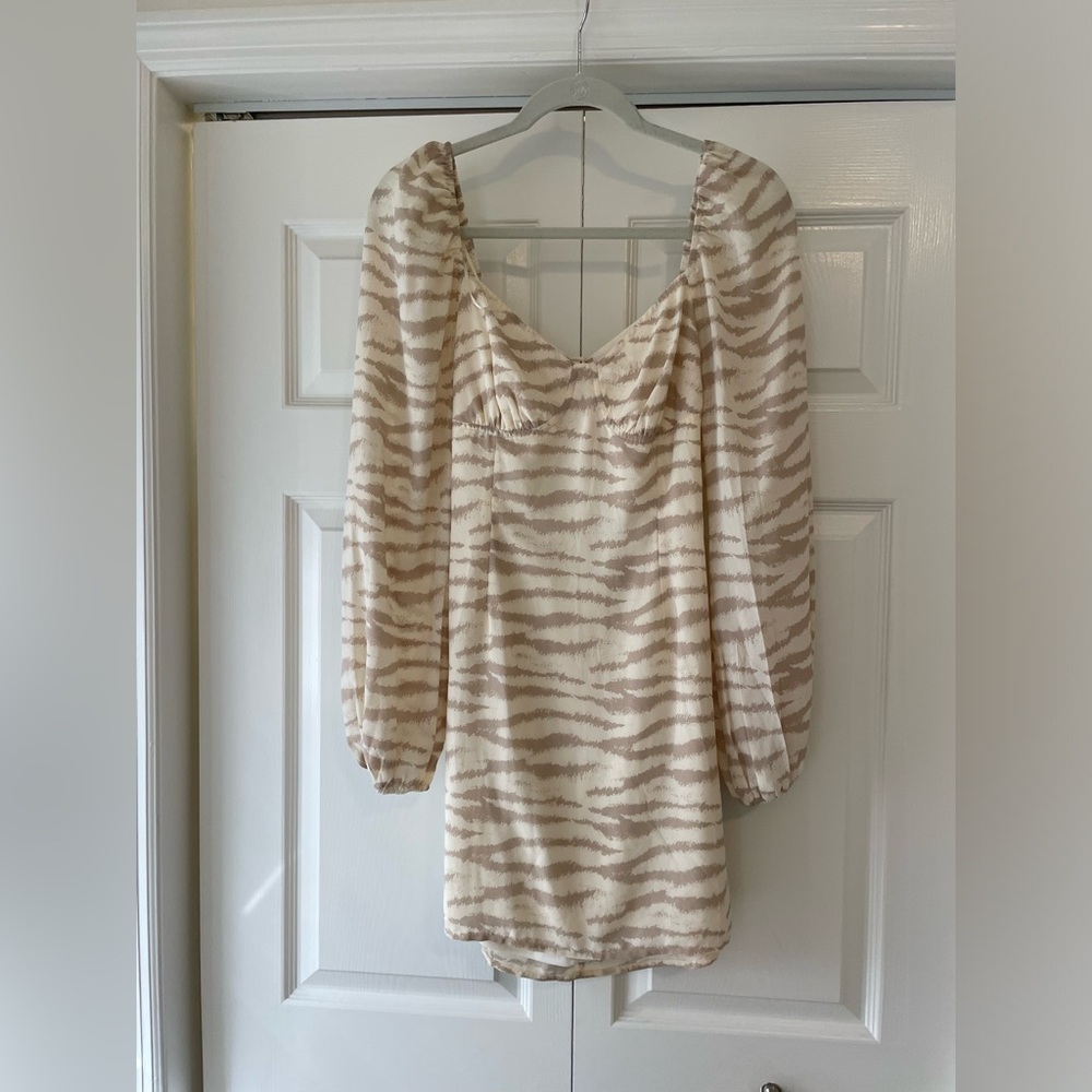 Blue brush - Animal Print - Long Sleeve Dress - Cream